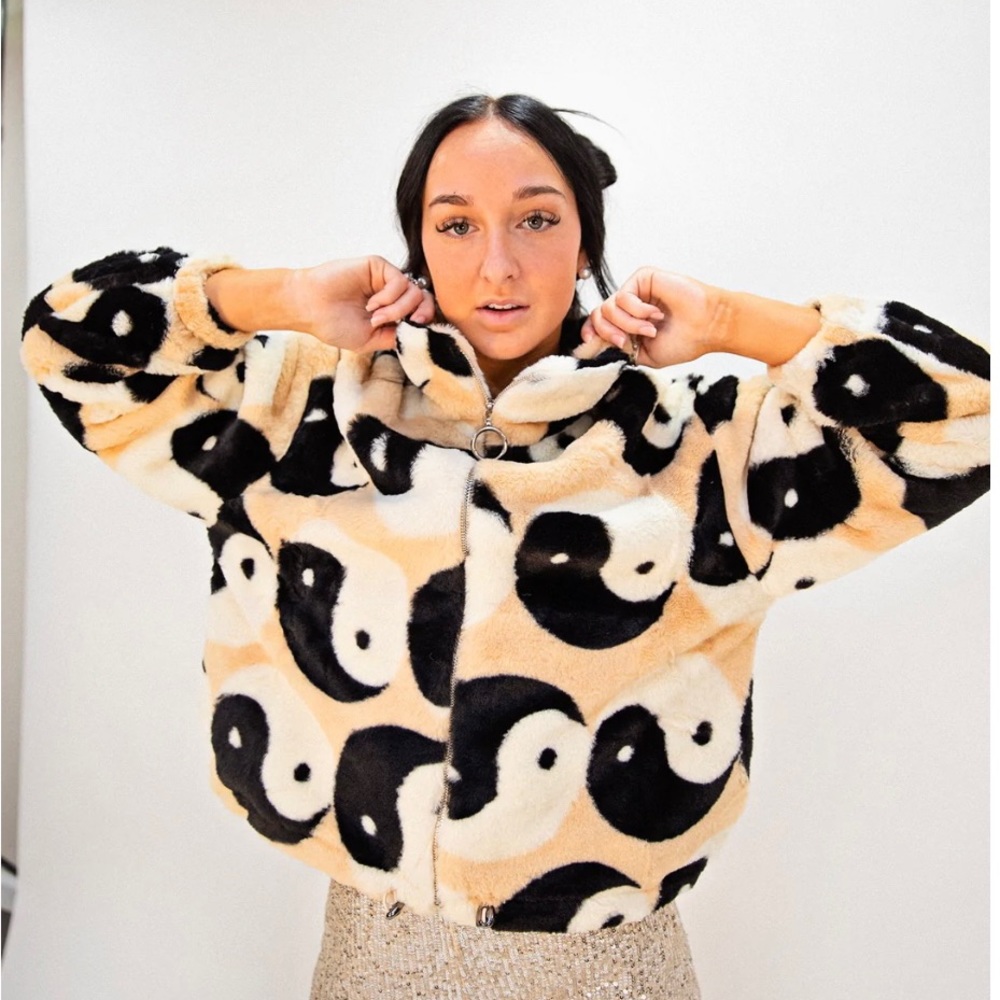 NWT TOTALLY ZEN YIN YANG FLEECE JACKET